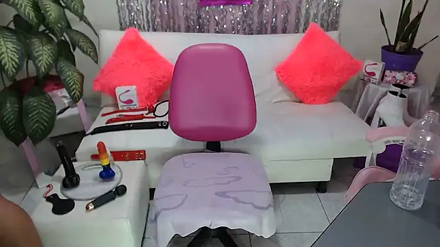 Snapshot of _pamelasam chatting on 02/23/25, 09:11 pamelasam online show from 02/23/25, 09:11