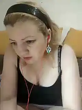 Snapshot of stefanyharper16 chatting on 03/02/25, 09:32 stefanyharper16 online show from 03/02/25, 09:32