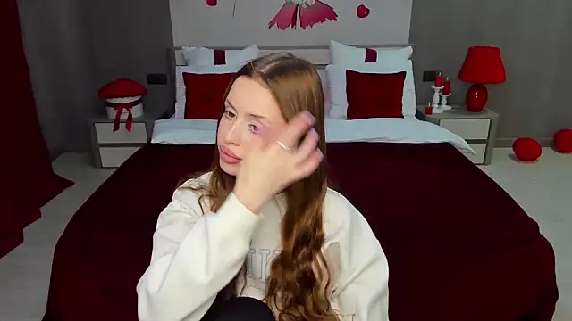 Snapshot of _Sweet__Cherry_ chatting on 02/20/25, 05:33 Sweet Cherry online show from 02/20/25, 05:33