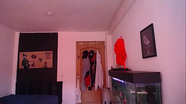 Snapshot of romeolovedark chatting on 01/30/25, 02:47 romeolovedark online show from 01/30/25, 02:47