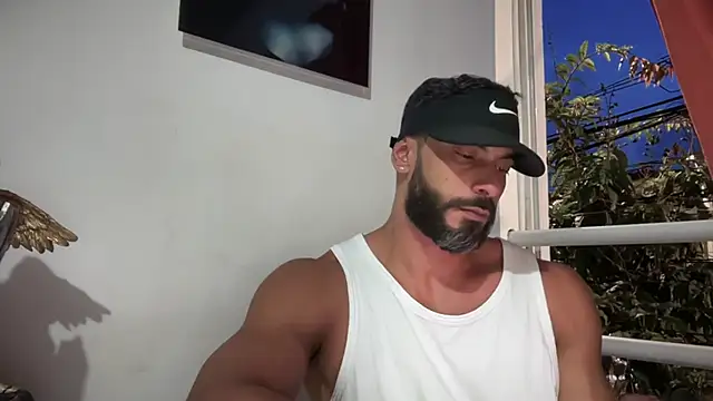 Snapshot of romeolovedark chatting on 09/17/25, 11:17 romeolovedark online show from 09/17/25, 11:17
