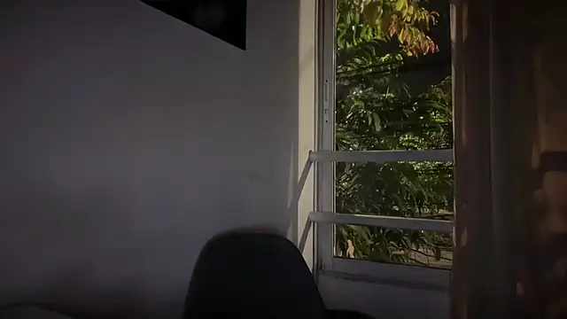 Snapshot of romeolovedark chatting on 06/11/26, 04:32 romeolovedark online show from 06/11/26, 04:32