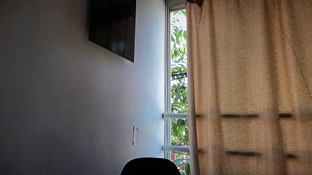 Snapshot of romeolovedark chatting on 07/11/26, 01:58 romeolovedark online show from 07/11/26, 01:58