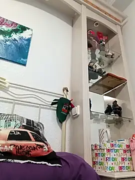 Snapshot of laura_dirtyhot chatting on 12/03/25, 07:27 laura dirtyhot online show from 12/03/25, 07:27