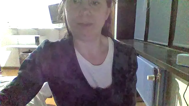 Snapshot of Moi_Lina chatting on 10/03/25, 10:07 Moi Lina online show from 10/03/25, 10:07