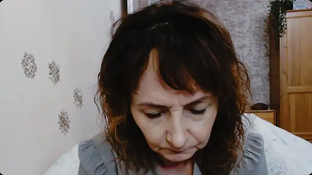 AnnieEltgant online show from 11/23/25, 08:14