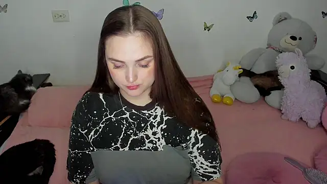 NataliEvans online show from 02/18/26, 08:16