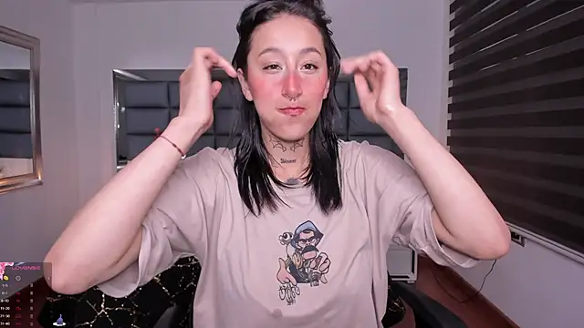 Mariana Joness online show from 11/04/25, 01:38