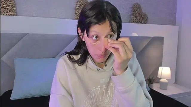 Mariana Joness online show from 04/07/26, 02:45