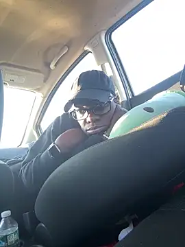 Snapshot of ChocolateBuns101 chatting on 12/12/24, 08:21 ChocolateBuns101 online show from 12/12/24, 08:21