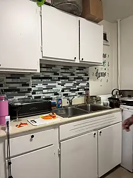 Snapshot of ChocolateBuns101 chatting on 12/27/24, 01:32 ChocolateBuns101 online show from 12/27/24, 01:32