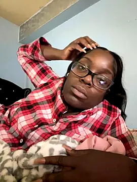 Snapshot of ChocolateBuns101 chatting on 11/12/25, 01:55 ChocolateBuns101 online show from 11/12/25, 01:55