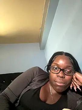 Snapshot of ChocolateBuns101 chatting on 11/13/25, 08:30 ChocolateBuns101 online show from 11/13/25, 08:30