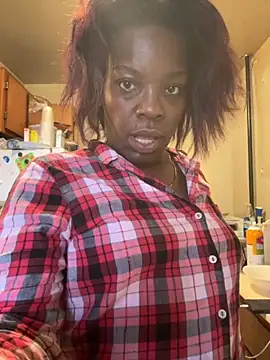 Snapshot of ChocolateBuns101 chatting on 11/16/25, 02:33 ChocolateBuns101 online show from 11/16/25, 02:33