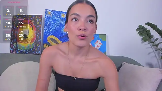 TIFFANYRUSSO online show from 03/17/26, 06:28