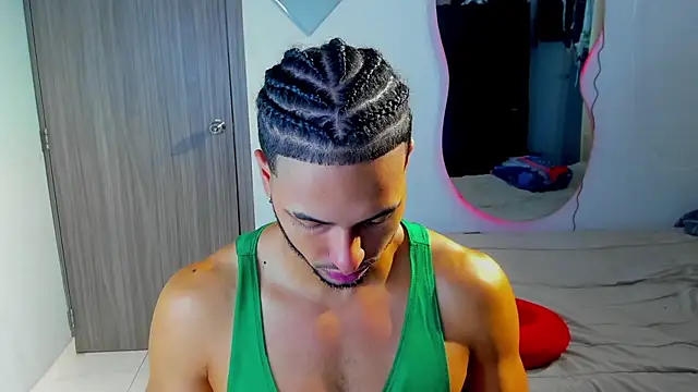 Snapshot of Kris_Khalifa69 chatting on 12/05/25, 03:52 Kris Khalifa69 online show from 12/05/25, 03:52