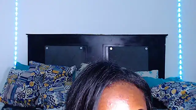 Snapshot of AdaraLink chatting on 12/26/24, 01:21 AdaraLink online show from 12/26/24, 01:21