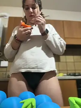 Snapshot of DaisyVibesss chatting on 01/22/25, 09:02 DaisyVibesss online show from 01/22/25, 09:02