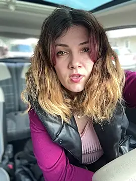 Snapshot of DaisyVibesss chatting on 02/27/25, 12:02 DaisyVibesss online show from 02/27/25, 12:02