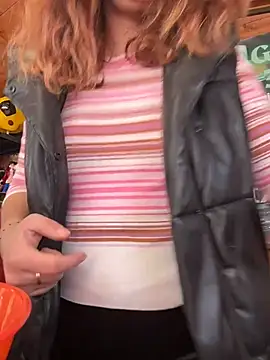 DaisyVibesss online show from 12/20/25, 10:33