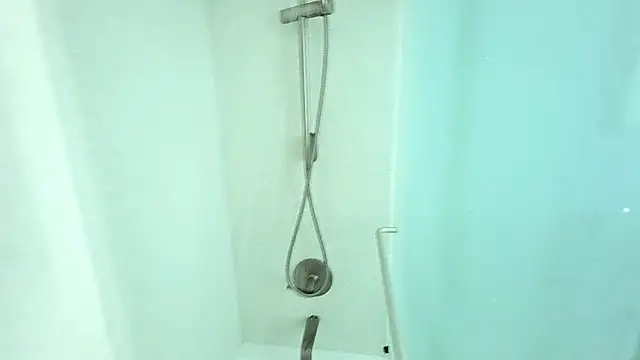 StrongMuscularAndHuge online show from 04/21/26, 07:36