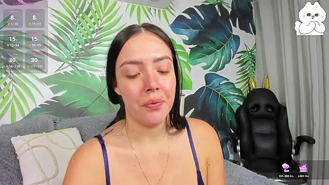 Snapshot of brianna_196 chatting on 11/18/25, 07:51 brianna 196 online show from 11/18/25, 07:51