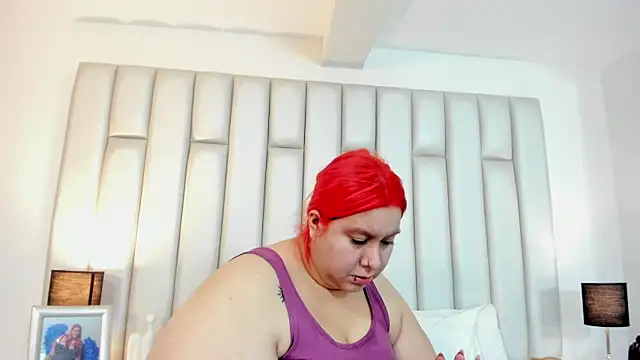 aandreaperez online show from 10/28/25, 11:36