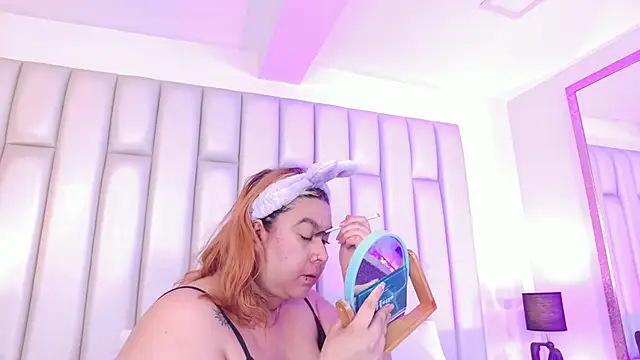 aandreaperez online show from 02/24/26, 11:41