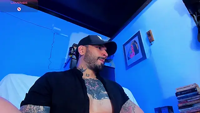 Snapshot of CamiloGray_ chatting on 01/27/25, 01:09 CamiloGray online show from 01/27/25, 01:09