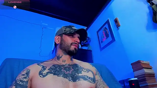 Snapshot of CamiloGray_ chatting on 01/30/25, 02:15 CamiloGray online show from 01/30/25, 02:15