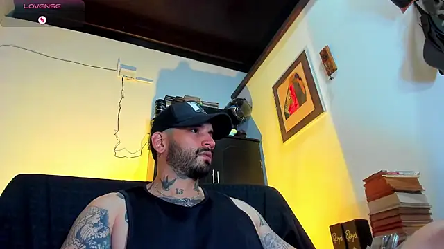 Snapshot of CamiloGray_ chatting on 02/11/25, 01:20 CamiloGray online show from 02/11/25, 01:20