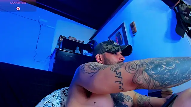 Snapshot of CamiloGray_ chatting on 02/14/25, 12:47 CamiloGray online show from 02/14/25, 12:47