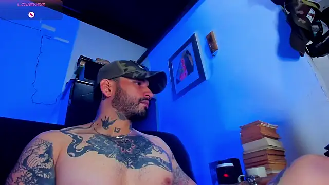 Snapshot of CamiloGray_ chatting on 02/18/25, 01:22 CamiloGray online show from 02/18/25, 01:22