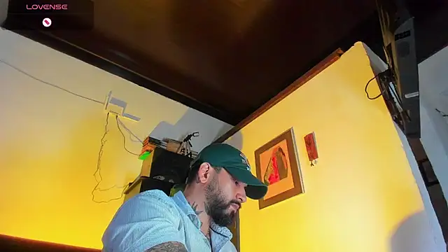 Snapshot of CamiloGray_ chatting on 09/09/25, 02:16 CamiloGray online show from 09/09/25, 02:16