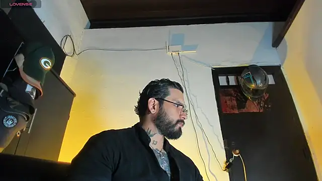 CamiloGray  online show from 12/22/25, 02:58