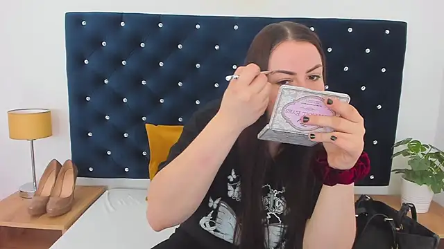 EvaLick online show from 02/12/25, 06:19