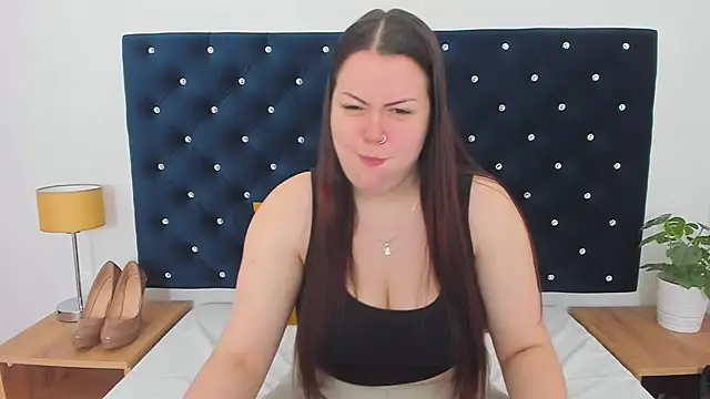 EvaLick online show from 02/25/25, 06:03