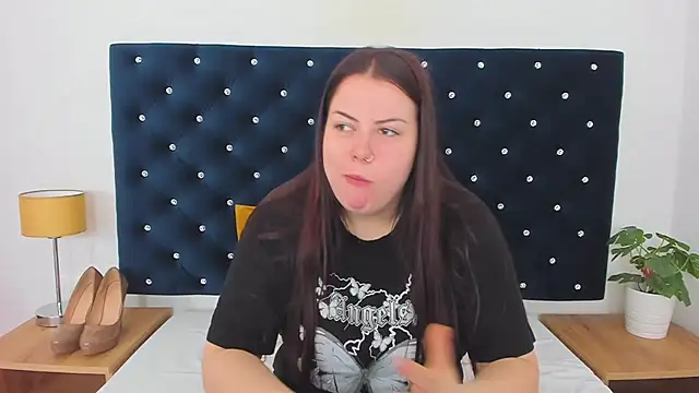 EvaLick online show from 02/28/25, 05:48