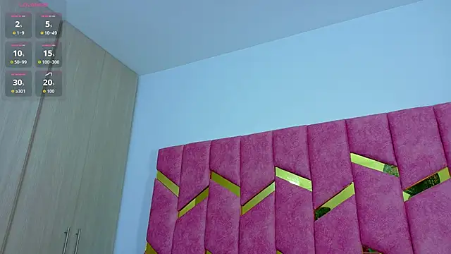 hornyhousekeeper  online show from 11/22/25, 11:42