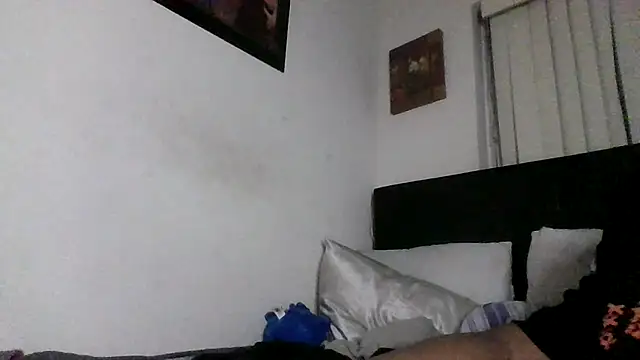 Snapshot of sexybribri@xh chatting on 01/18/25, 07:59 sexybribrixh online show from 01/18/25, 07:59