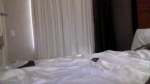 Snapshot of sexybribri@xh chatting on 10/11/25, 09:02 sexybribrixh online show from 10/11/25, 09:02