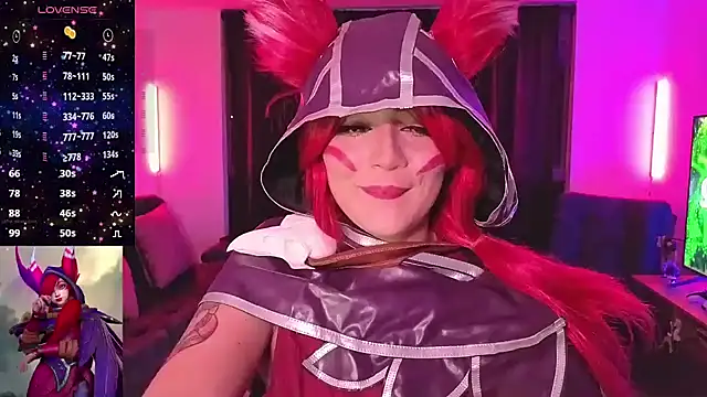 Snapshot of cutesarah_ chatting on 10/18/25, 01:30 cutesarah  online show from 10/18/25, 01:30