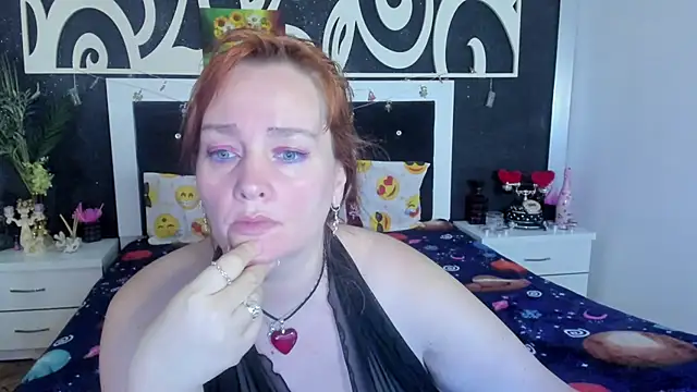 Snapshot of SinFulTitsDD chatting on 12/15/24, 04:26 SinFulTitsDD online show from 12/15/24, 04:26