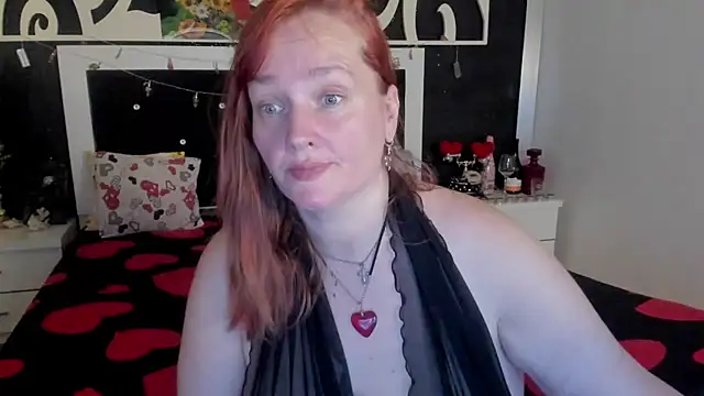 Snapshot of SinFulTitsDD chatting on 01/13/25, 02:53 SinFulTitsDD online show from 01/13/25, 02:53