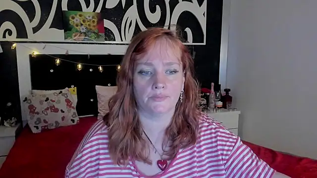 Snapshot of SinFulTitsDD chatting on 01/25/25, 02:15 SinFulTitsDD online show from 01/25/25, 02:15