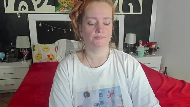 Snapshot of SinFulTitsDD chatting on 03/11/25, 09:59 SinFulTitsDD online show from 03/11/25, 09:59