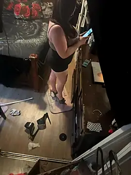 Snapshot of Cataleia21 chatting on 09/25/25, 07:39 Cataleia21 online show from 09/25/25, 07:39