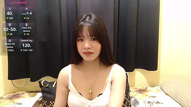 Snapshot of x_brittany_x chatting on 02/26/26, 05:56 x brittany x online show from 02/26/26, 05:56