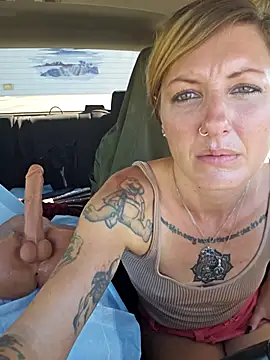 SheIsSomething online show from 10/15/25, 09:59