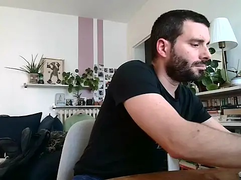 Snapshot of Simon-tem chatting on 01/14/26, 02:44 Simon-tem online show from 01/14/26, 02:44